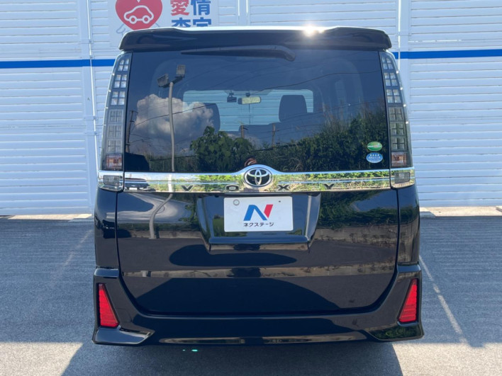 2014 Toyota Voxy DBA-ZRR80W (UW-6a1e4a809a3a5)[25]