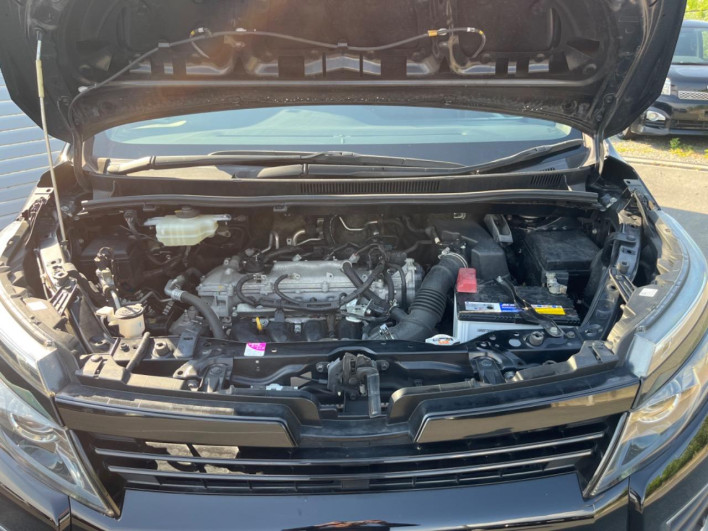 2014 Toyota Voxy DBA-ZRR80W (UW-6a1e4a809a3a5)[4]