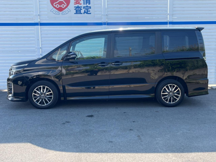 2014 Toyota Voxy DBA-ZRR80W (UW-6a1e4a809a3a5)[23]