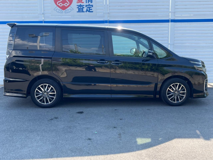 2014 Toyota Voxy DBA-ZRR80W (UW-6a1e4a809a3a5)[20]