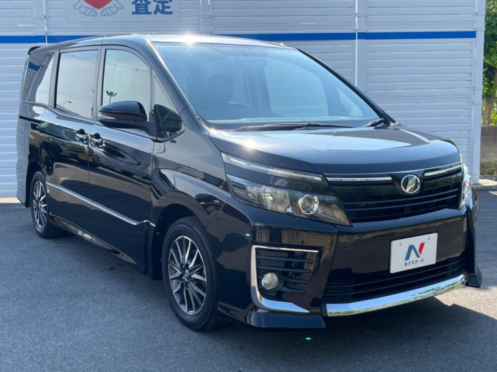 2014 Toyota Voxy DBA-ZRR80W (UW-6a1e4a809a3a5)[18]
