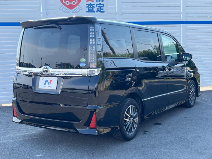 2014 Toyota Voxy DBA-ZRR80W (UW-6a1e4a809a3a5)[21]