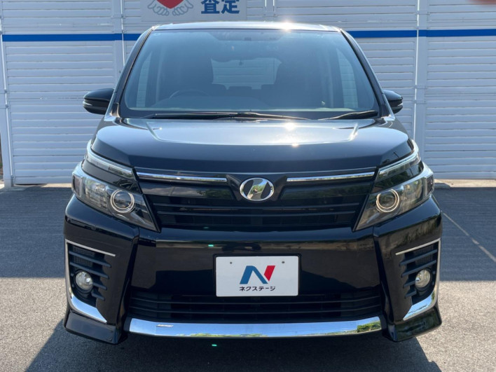 2014 Toyota Voxy DBA-ZRR80W (UW-6a1e4a809a3a5)[17]