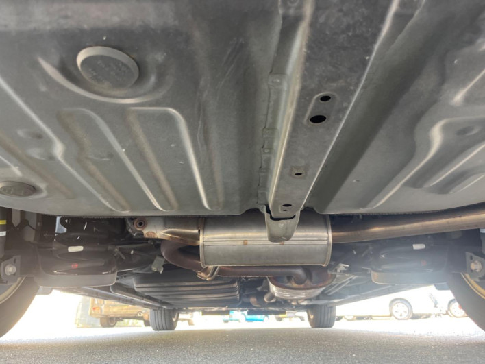 2014 Toyota Voxy DBA-ZRR80W (UW-6a1e4a809a3a5)[13]