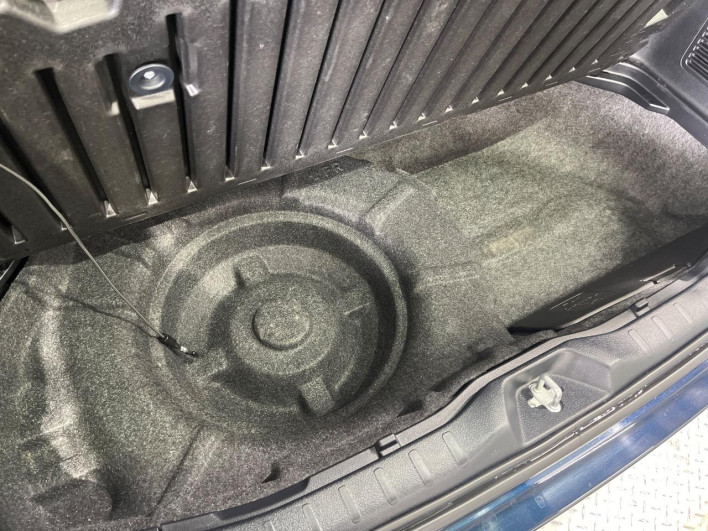 2015 Toyota Voxy DBA-ZRR80W (UW-6a1e4a81426b7)[8]