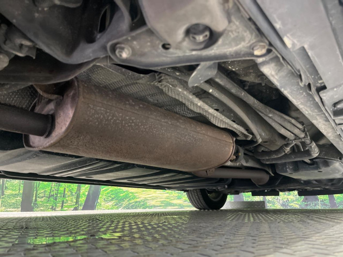 2015 Toyota Voxy DBA-ZRR80W (UW-6a1e4a81426b7)[12]