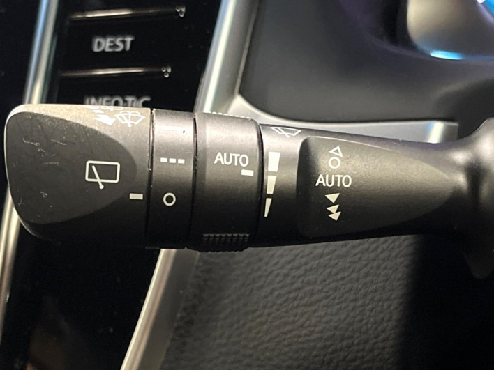 2017 Toyota Harrier DBA-ZSU60W (UW-6a1e4a8cb725d)[12]