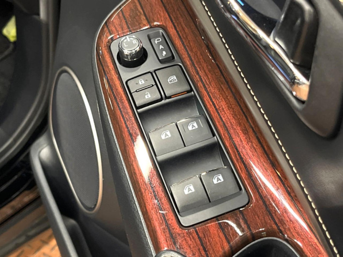 2017 Toyota Harrier DBA-ZSU60W (UW-6a1e4a8cb725d)[22]