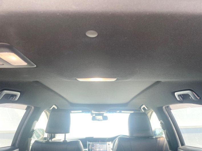 2017 Toyota Harrier DBA-ZSU60W (UW-6a1e4a8cc42e8)[22]