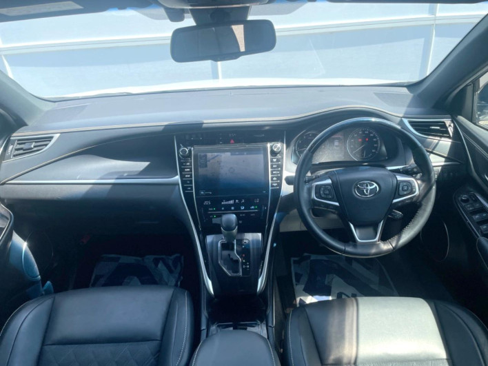 2017 Toyota Harrier DBA-ZSU60W (UW-6a1e4a8cc42e8)[25]
