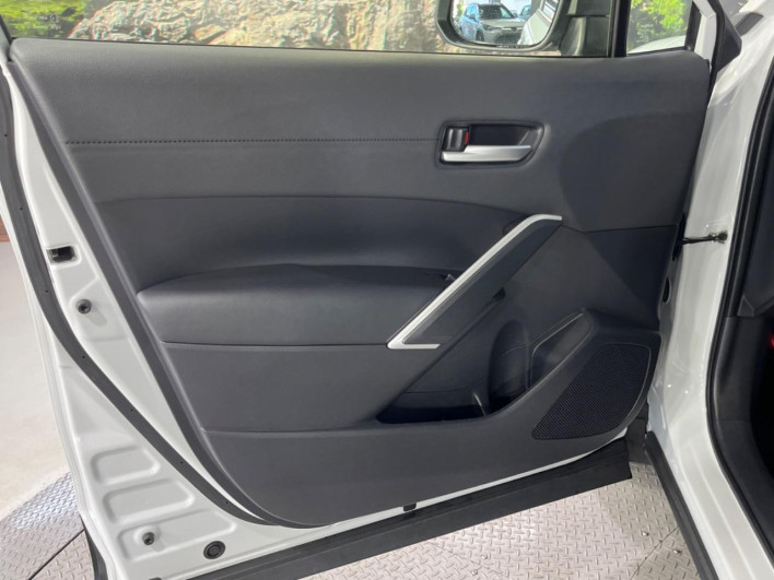 2023 Toyota Corolla Cross 6AA-ZVG13 (UW-6a1e4a8f06cf1)[27]