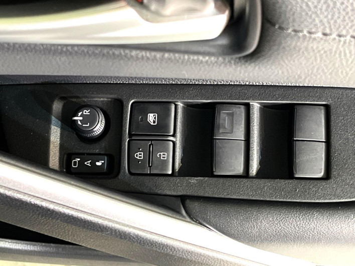 2023 Toyota Corolla Cross 6AA-ZVG15 (UW-6a1e4a919e9fa)[7]