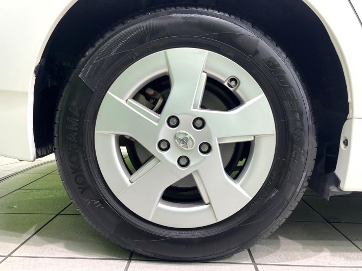 2009 Toyota Prius DAA-ZVW30 (UW-6a1e4a92258bd)[17]