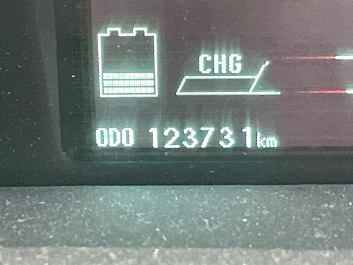 2010 Toyota Prius DAA-ZVW30 (UW-6a1e4a924e1b6)[2]