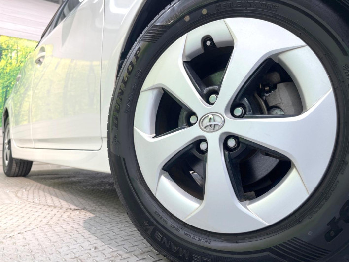 2012 Toyota Prius DAA-ZVW30 (UW-6a1e4a9418a59)[29]