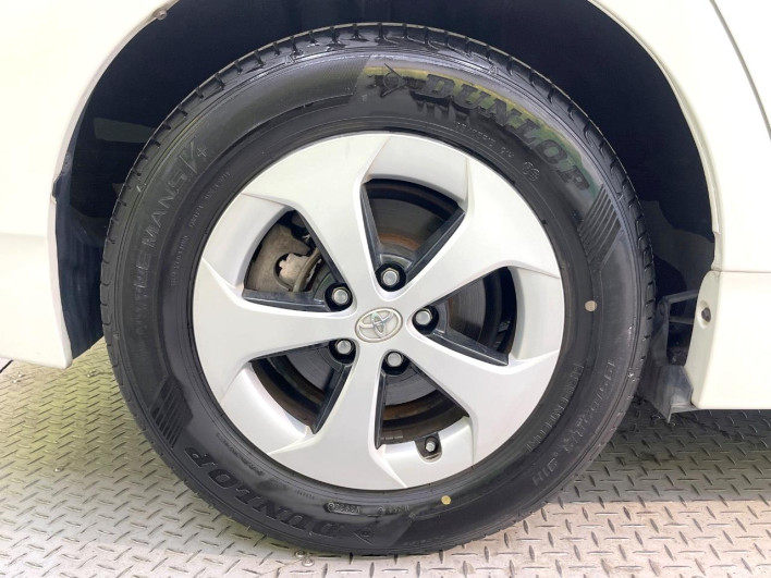 2012 Toyota Prius DAA-ZVW30 (UW-6a1e4a9418a59)[10]