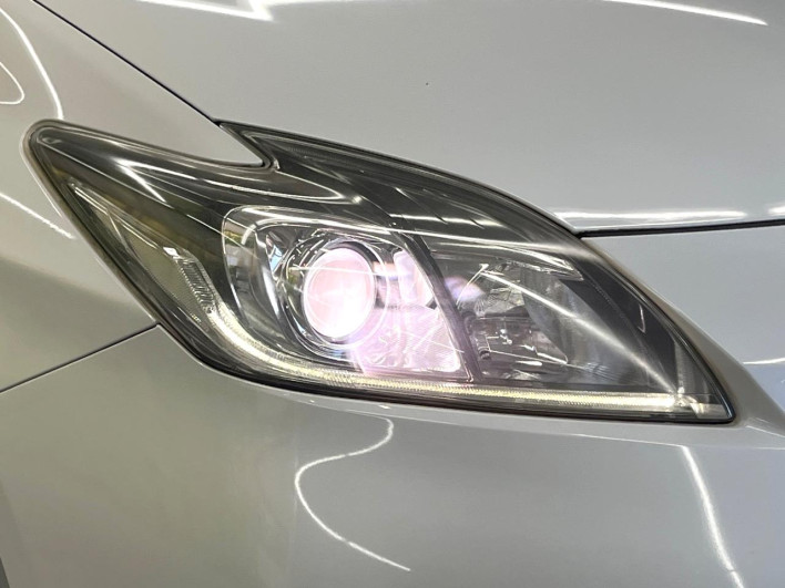 2012 Toyota Prius DAA-ZVW30 (UW-6a1e4a9418a59)[27]