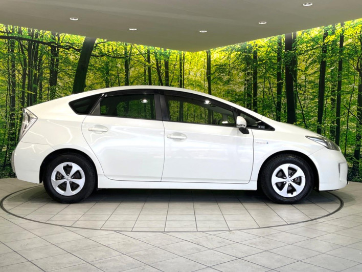 2013 Toyota Prius DAA-ZVW30 (UW-6a1e4a9444abf)[18]