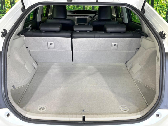 2013 Toyota Prius DAA-ZVW30 (UW-6a1e4a9444abf)[28]