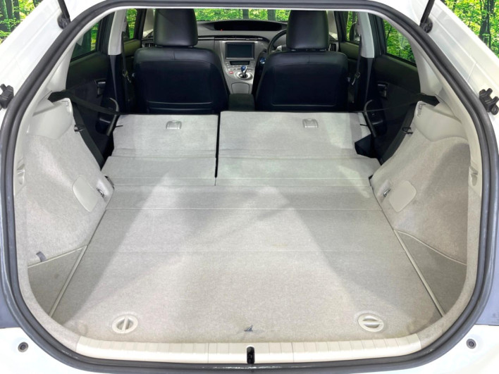 2013 Toyota Prius DAA-ZVW30 (UW-6a1e4a9444abf)[29]