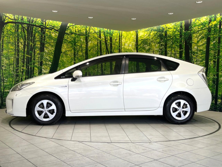 2013 Toyota Prius DAA-ZVW30 (UW-6a1e4a9444abf)[22]