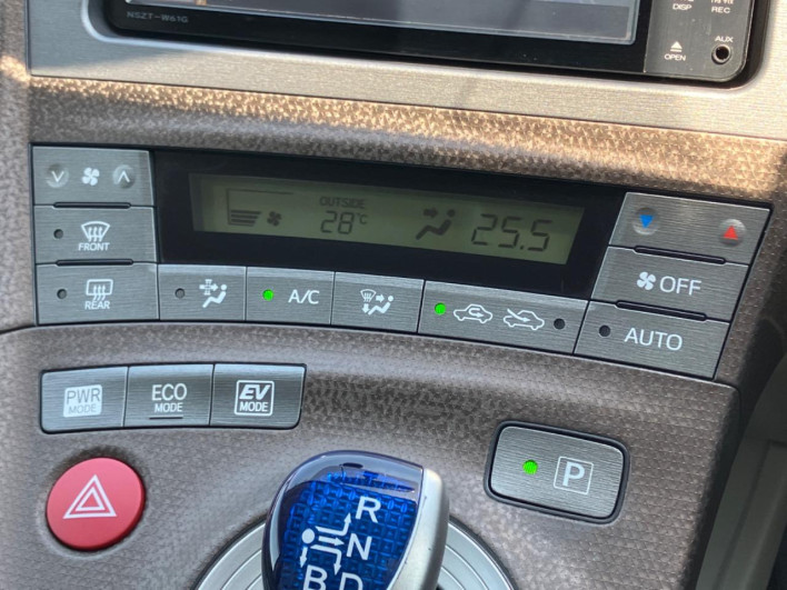 2012 Toyota Prius DAA-ZVW30 (UW-6a1e4a9528bd2)[20]