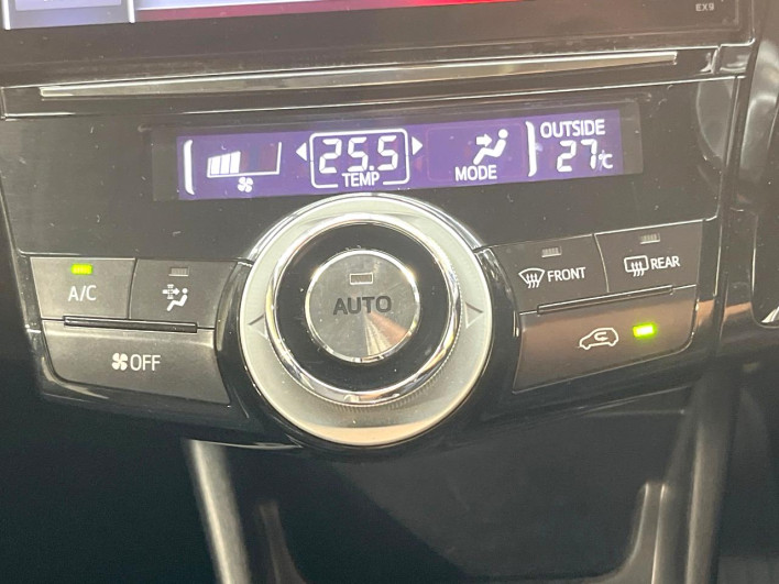 2016 Toyota Prius α DAA-ZVW41W (UW-6a1e4a96d463a)[20]