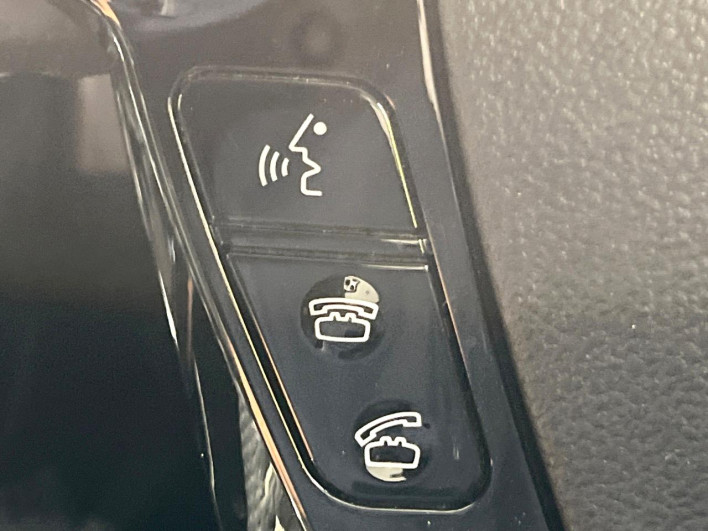 2016 Toyota Prius α DAA-ZVW41W (UW-6a1e4a96d463a)[24]