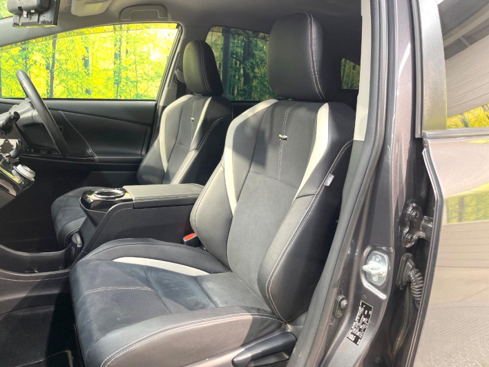 2016 Toyota Prius α DAA-ZVW41W (UW-6a1e4a96d463a)[7]