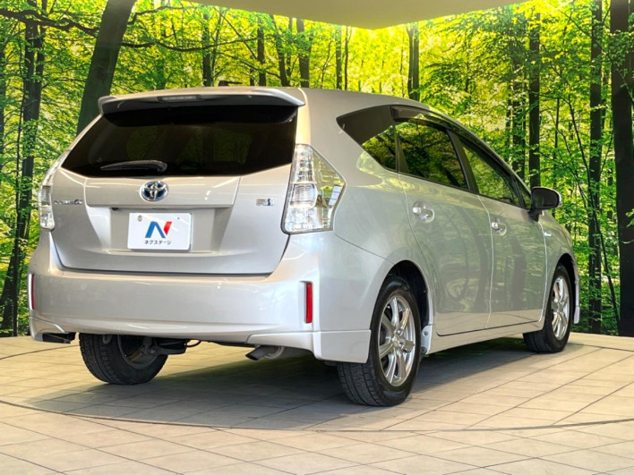 2011 Toyota Prius α DAA-ZVW41W (UW-6a1e4a96ecc3d)[16]