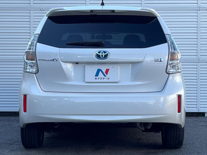 2013 Toyota Prius α DAA-ZVW41W (UW-6a1e4a9758a8b)[13]