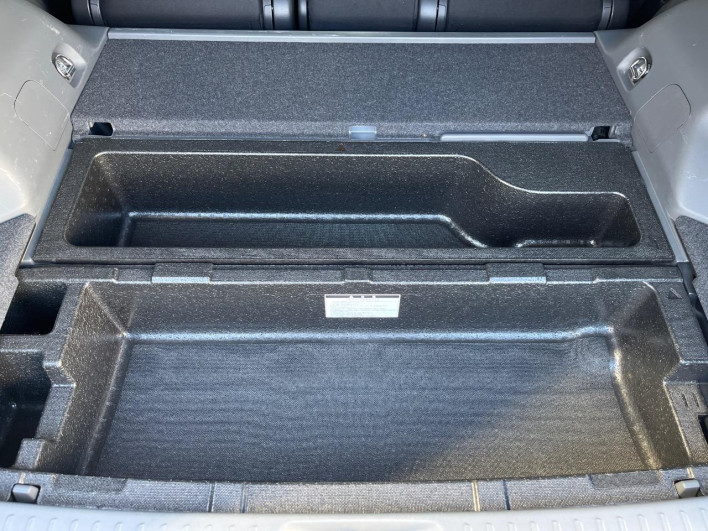 2013 Toyota Prius α DAA-ZVW41W (UW-6a1e4a9758a8b)[23]