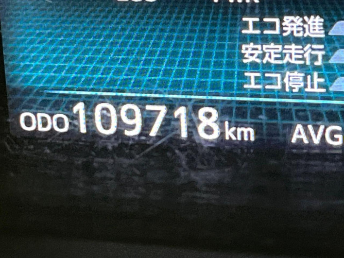 2015 Toyota Prius α DAA-ZVW41W (UW-6a1e4a9770b6d)[2]