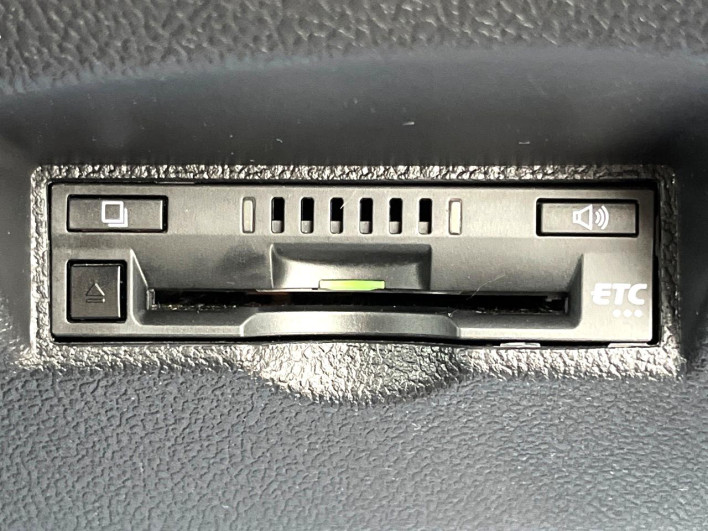 2017 Toyota Prius DAA-ZVW51 (UW-6a1e4a9d27aa3)[15]
