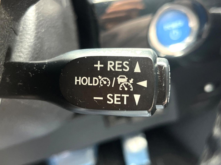 2017 Toyota Prius DAA-ZVW51 (UW-6a1e4a9d27aa3)[6]