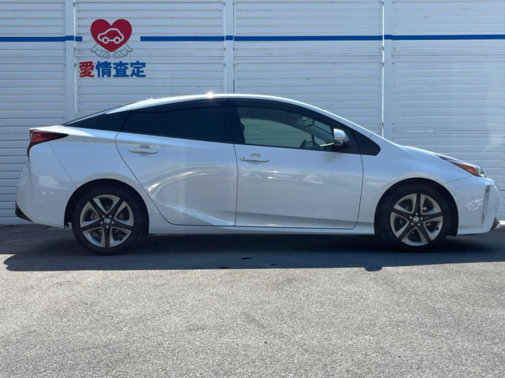 2021 Toyota Prius 6AA-ZVW51 (UW-6a1e4a9e4e79f)[12]