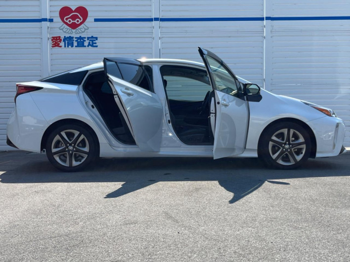 2021 Toyota Prius 6AA-ZVW51 (UW-6a1e4a9e4e79f)[13]