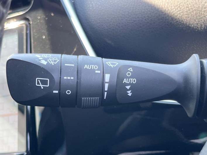 2021 Toyota Prius 6AA-ZVW51 (UW-6a1e4a9e4e79f)[23]