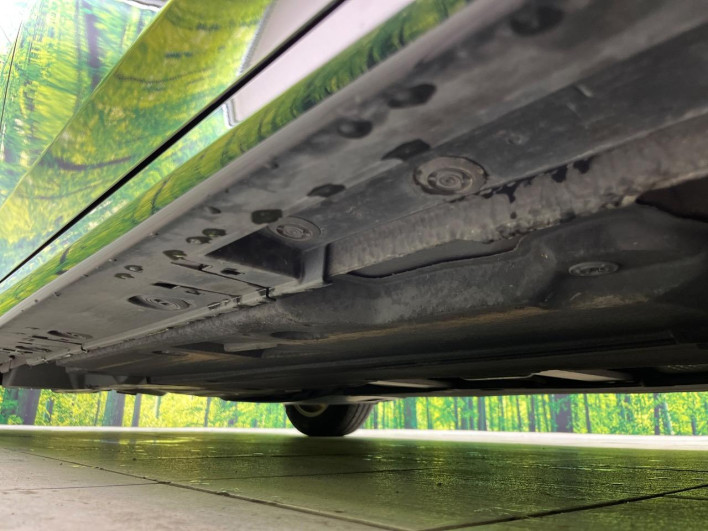 2017 Toyota Prius PHV DLA-ZVW52 (UW-6a1e4a9f828b7)[15]