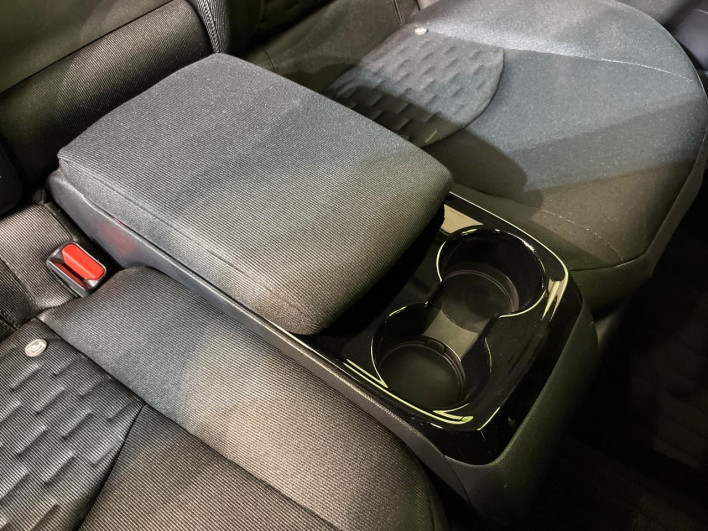 2017 Toyota Prius PHV DLA-ZVW52 (UW-6a1e4a9f828b7)[28]