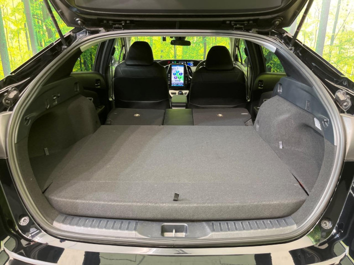 2017 Toyota Prius PHV DLA-ZVW52 (UW-6a1e4a9f828b7)[22]