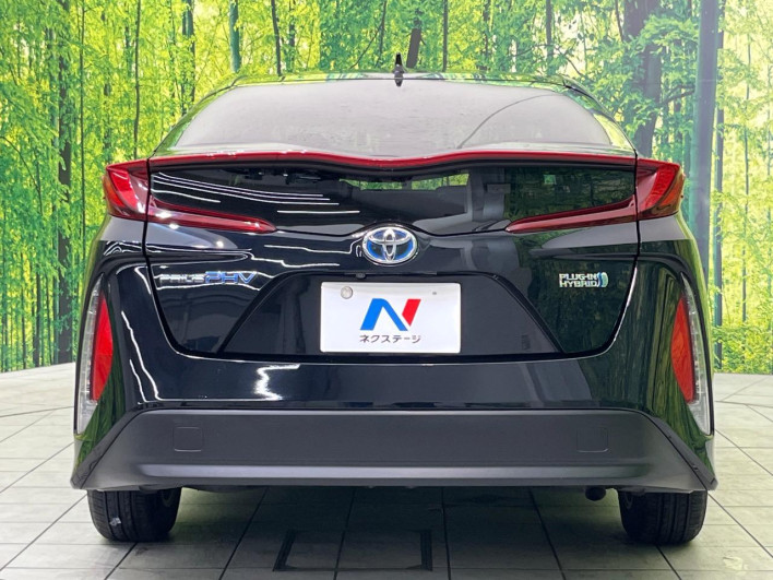 2017 Toyota Prius PHV DLA-ZVW52 (UW-6a1e4a9f828b7)[9]