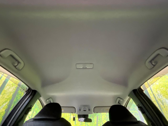 2017 Toyota Prius PHV DLA-ZVW52 (UW-6a1e4a9f828b7)[23]
