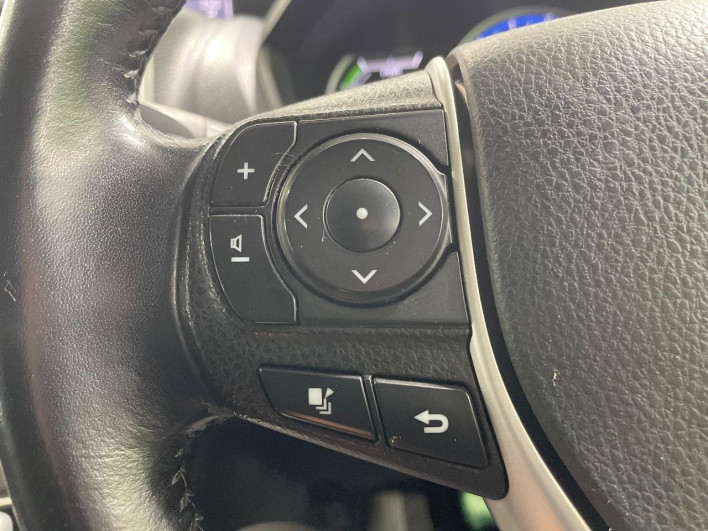 2015 Toyota Voxy DAA-ZWR80G (UW-6a1e4aa60ccd7)[26]