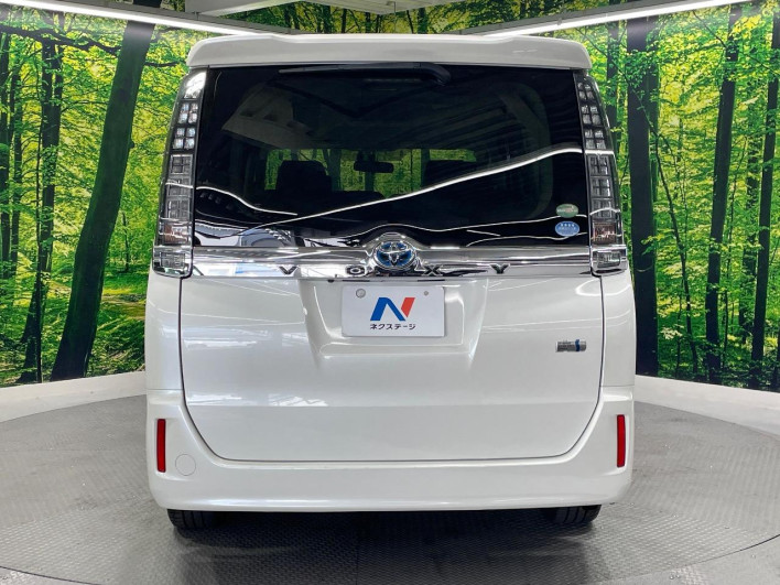 2015 Toyota Voxy DAA-ZWR80G (UW-6a1e4aa60ccd7)[16]