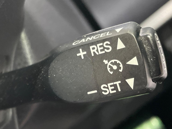 2015 Toyota Voxy DAA-ZWR80G (UW-6a1e4aa60ccd7)[27]