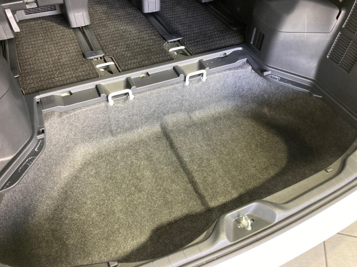 2023 Toyota Noah 6AA-ZWR90W (UW-6a1e4aac0b189)[10]