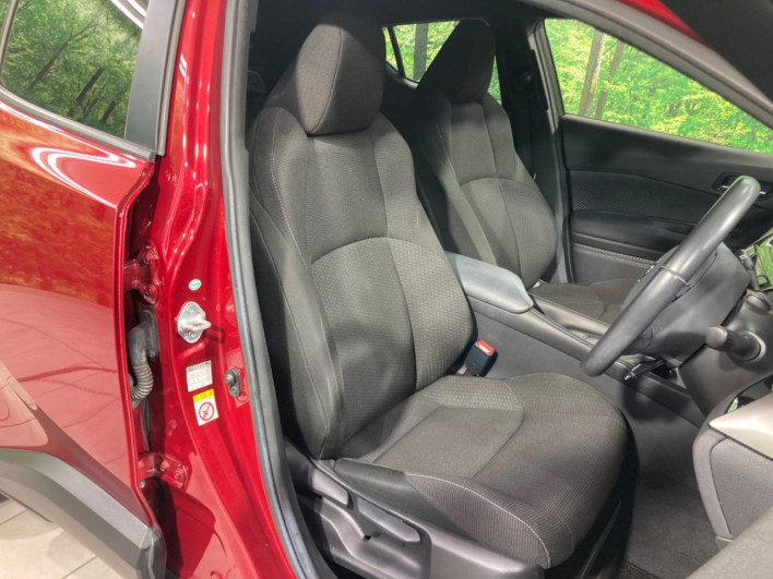 2017 Toyota C-HR DAA-ZYX10 (UW-6a1e4ab5253d7)[25]