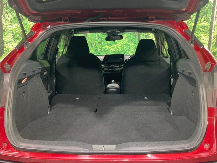 2017 Toyota C-HR DAA-ZYX10 (UW-6a1e4ab5253d7)[15]