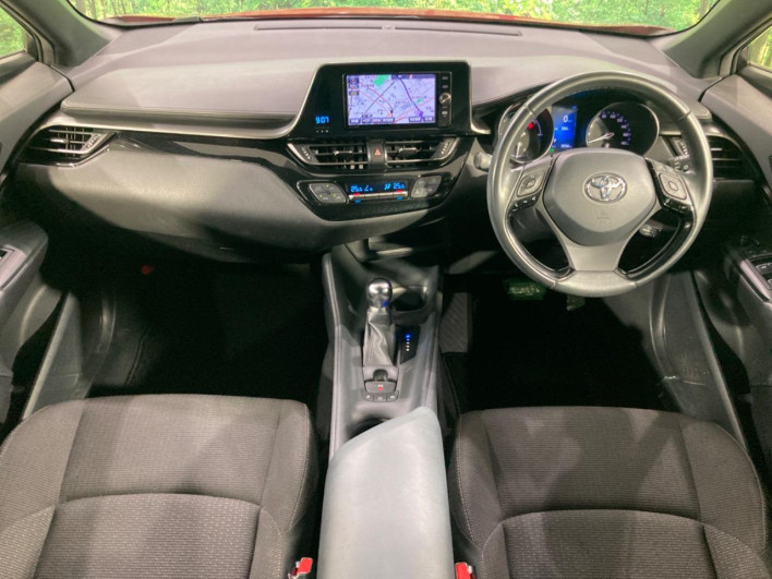 2017 Toyota C-HR DAA-ZYX10 (UW-6a1e4ab5253d7)[28]